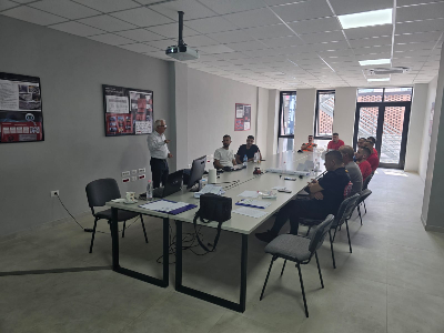 Gjate zhvillimit te trajnim per pirunista Gjate zhvillimit te trajnim per pirunista